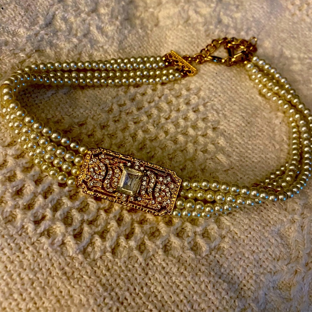 Saks Fifth Avenue Faux Pearl choker necklace